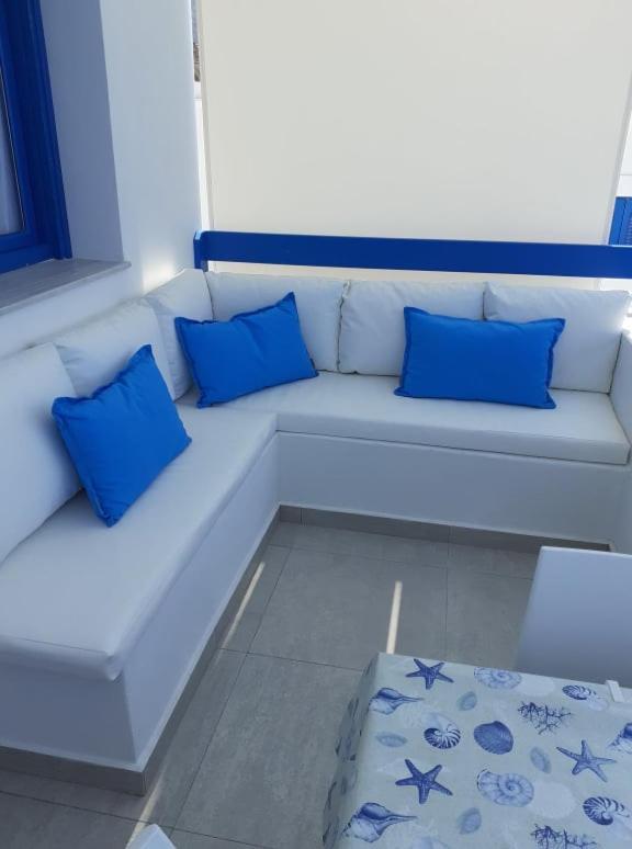 Blue And White Studios & Apartments Lefkos  Ngoại thất bức ảnh