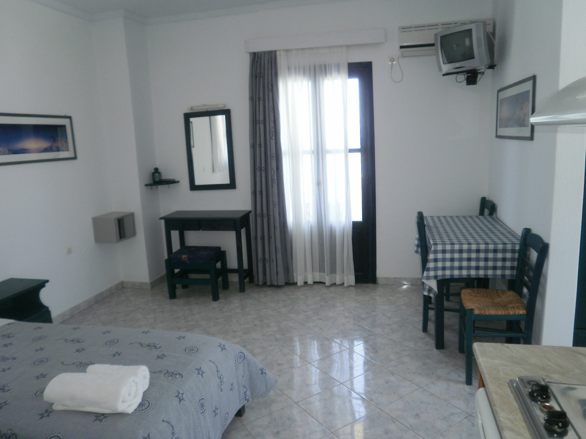 Blue And White Studios & Apartments Lefkos  Ngoại thất bức ảnh