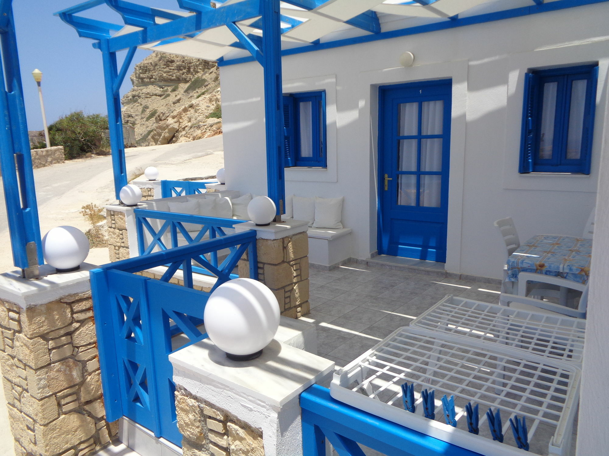 Blue And White Studios & Apartments Lefkos  Ngoại thất bức ảnh